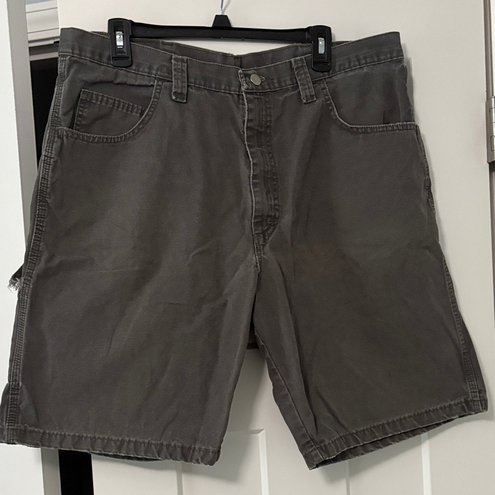 WRANGLER men’s work shorts size: 38